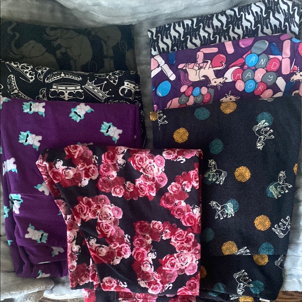LuLaRoe Women's Leggings - Purple, Black, Multicolor lot size small med